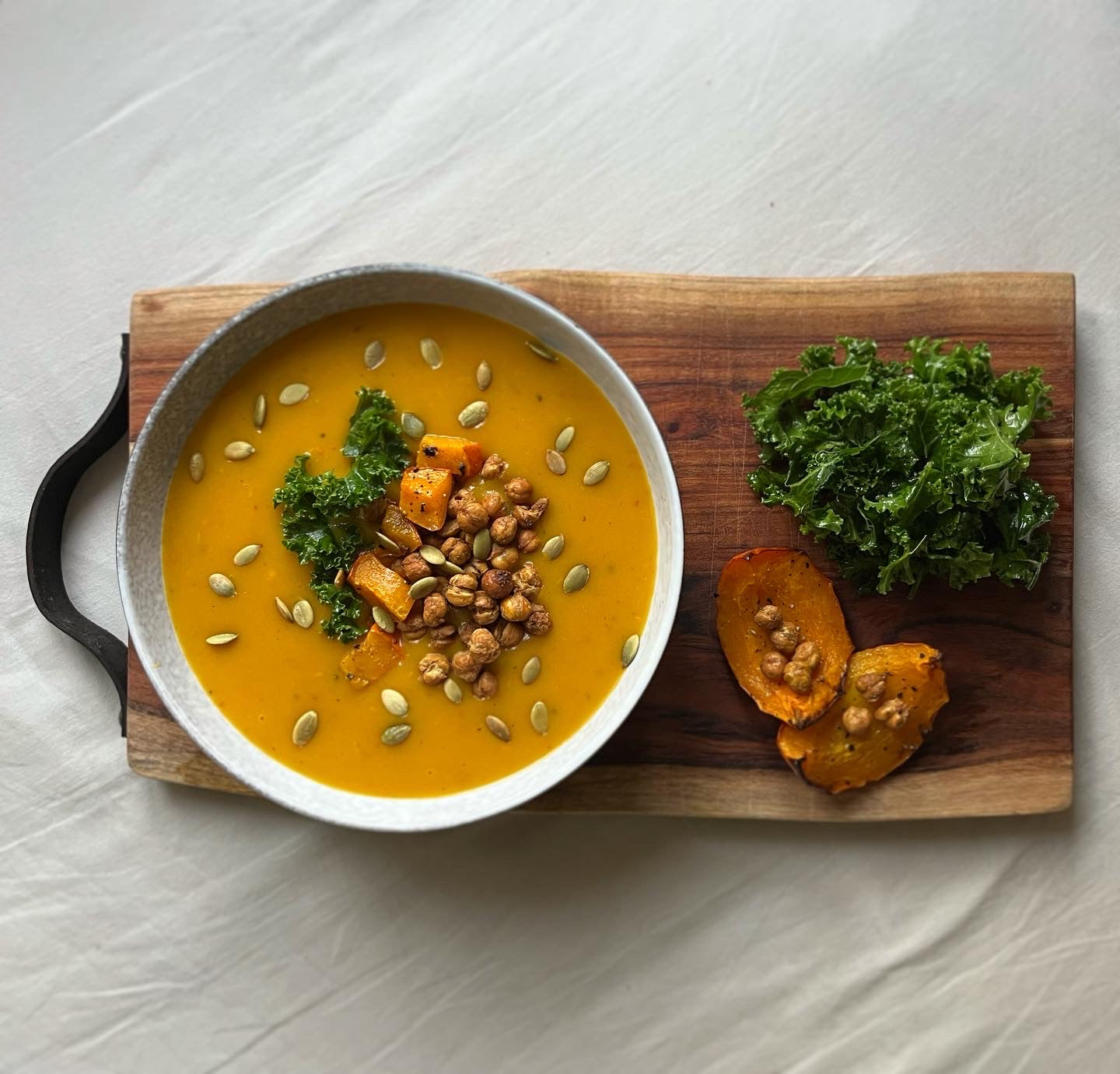 Hokkaido suppe med ristede kikærter