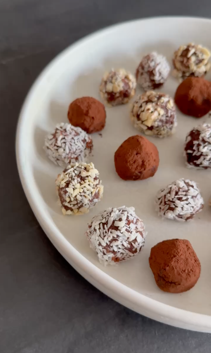 Kikærtekugler med appelsin og kakao