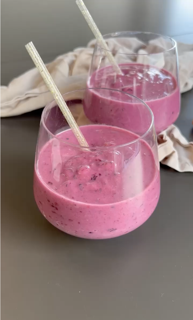 Smoothie med blandede bær og butterbeans